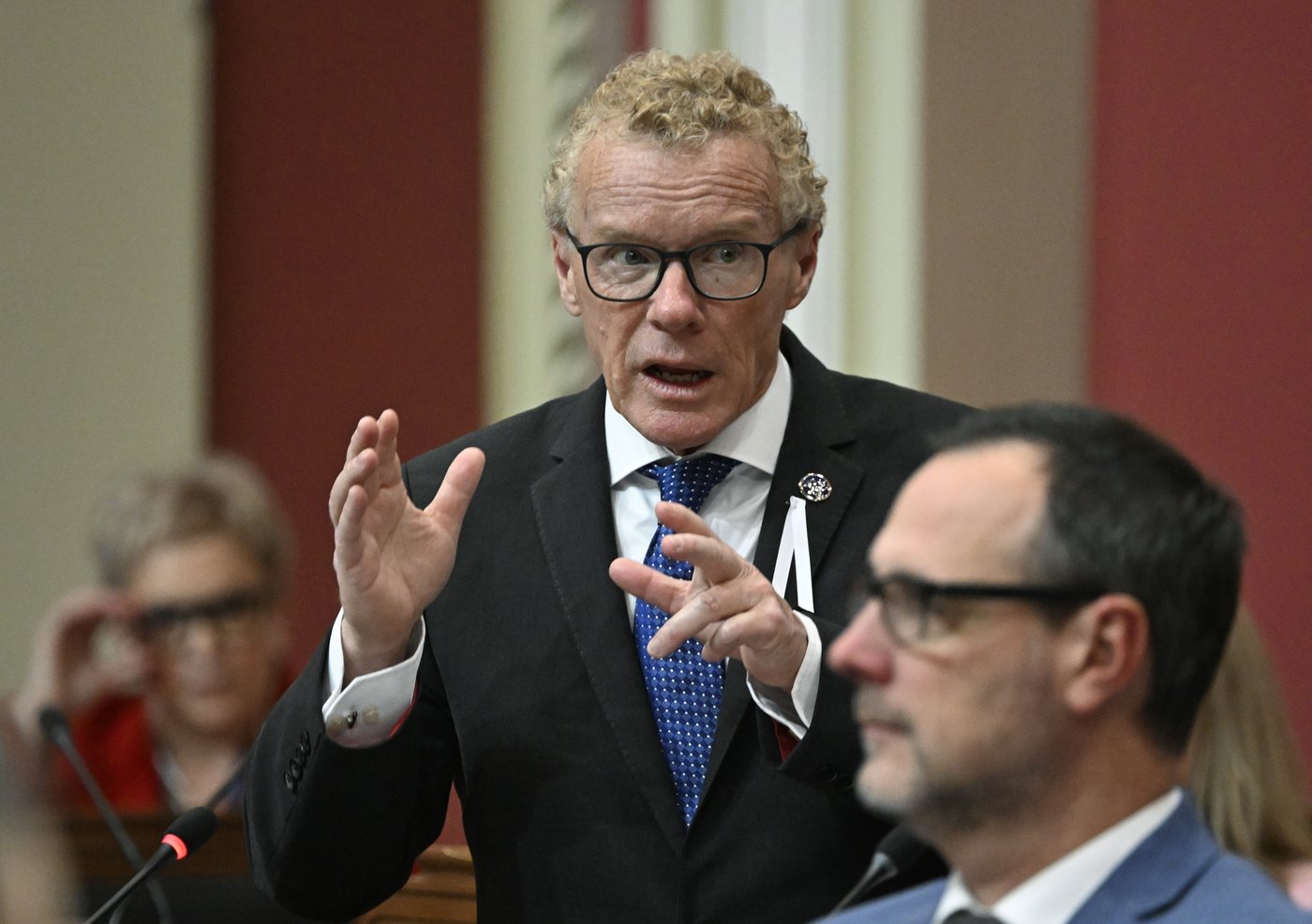 Union blasts comments by Quebec minister mulling law to intervene to end strikes | iNFOnews.ca