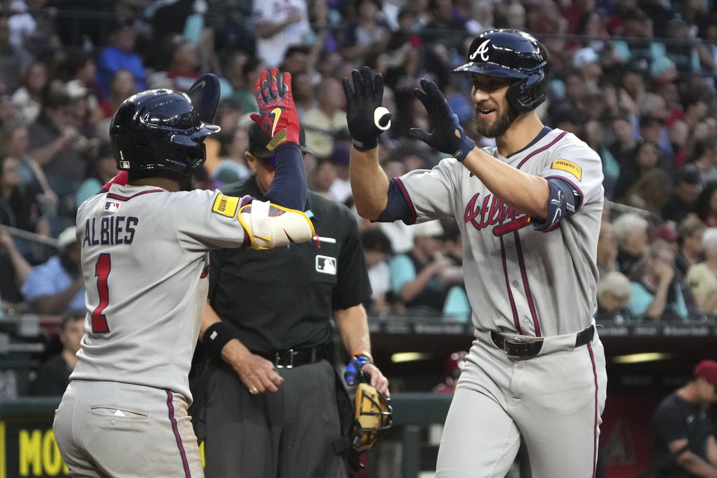 Braves overcome Suárez's 4 HRs, rally for 8-7, 10-inning victory over the D-backs | iNFOnews.ca