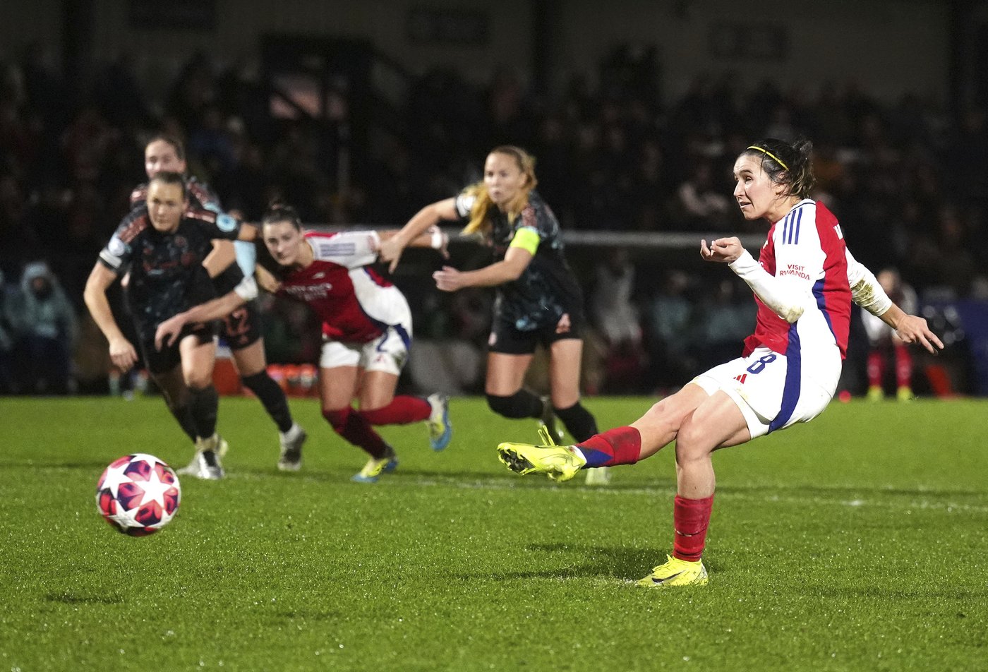 Bonmati goal helps Barcelona qualify as group winner in Women's Champions League along with Arsenal | iNFOnews.ca Bonmati goal helps Barcelona qualify as group winner in Women's Champions League along with Arsenal | iNFOnews.ca