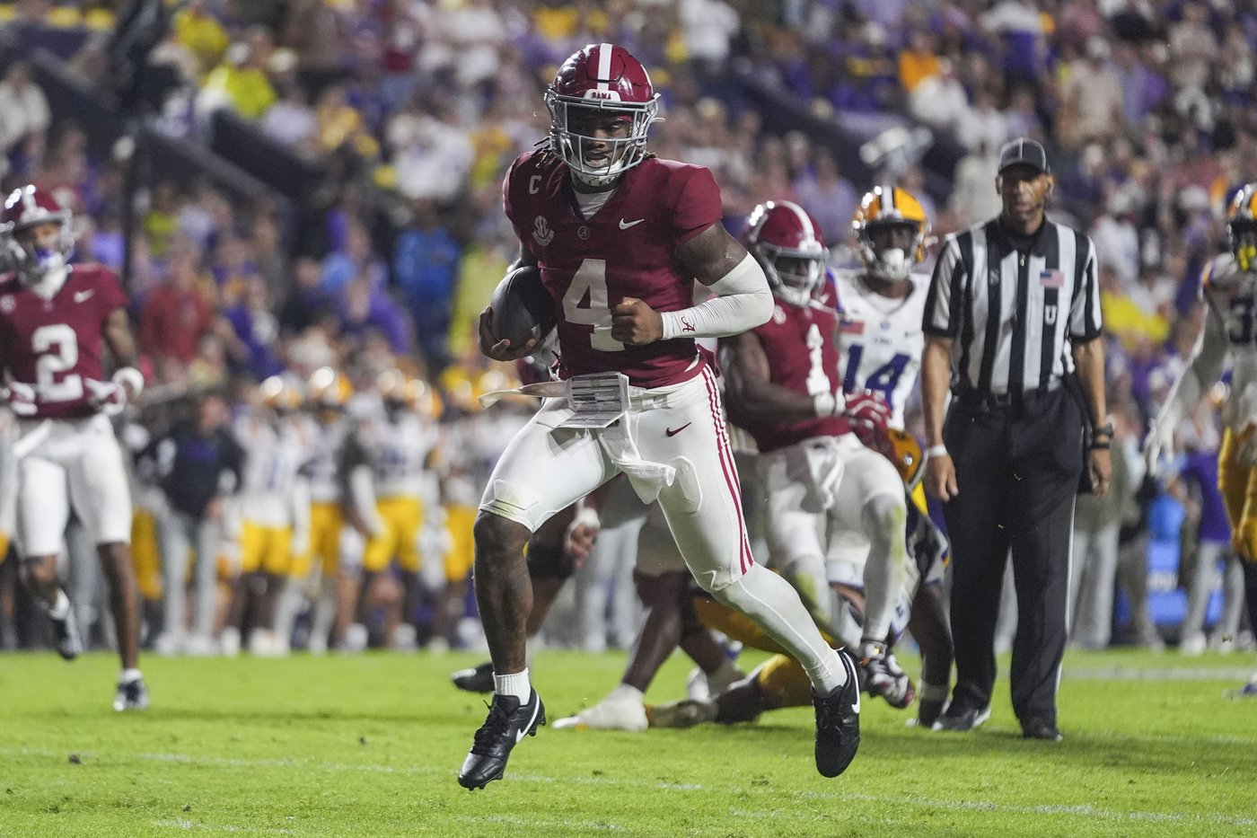 Jalen Milroe runs for career-high 185 yards and 4 TDs as No. 11 Alabama thrashes No. 14 LSU 42-13 | iNFOnews.ca Jalen Milroe runs for career-high 185 yards and 4 TDs as No. 11 Alabama thrashes No. 14 LSU 42-13 | iNFOnews.ca