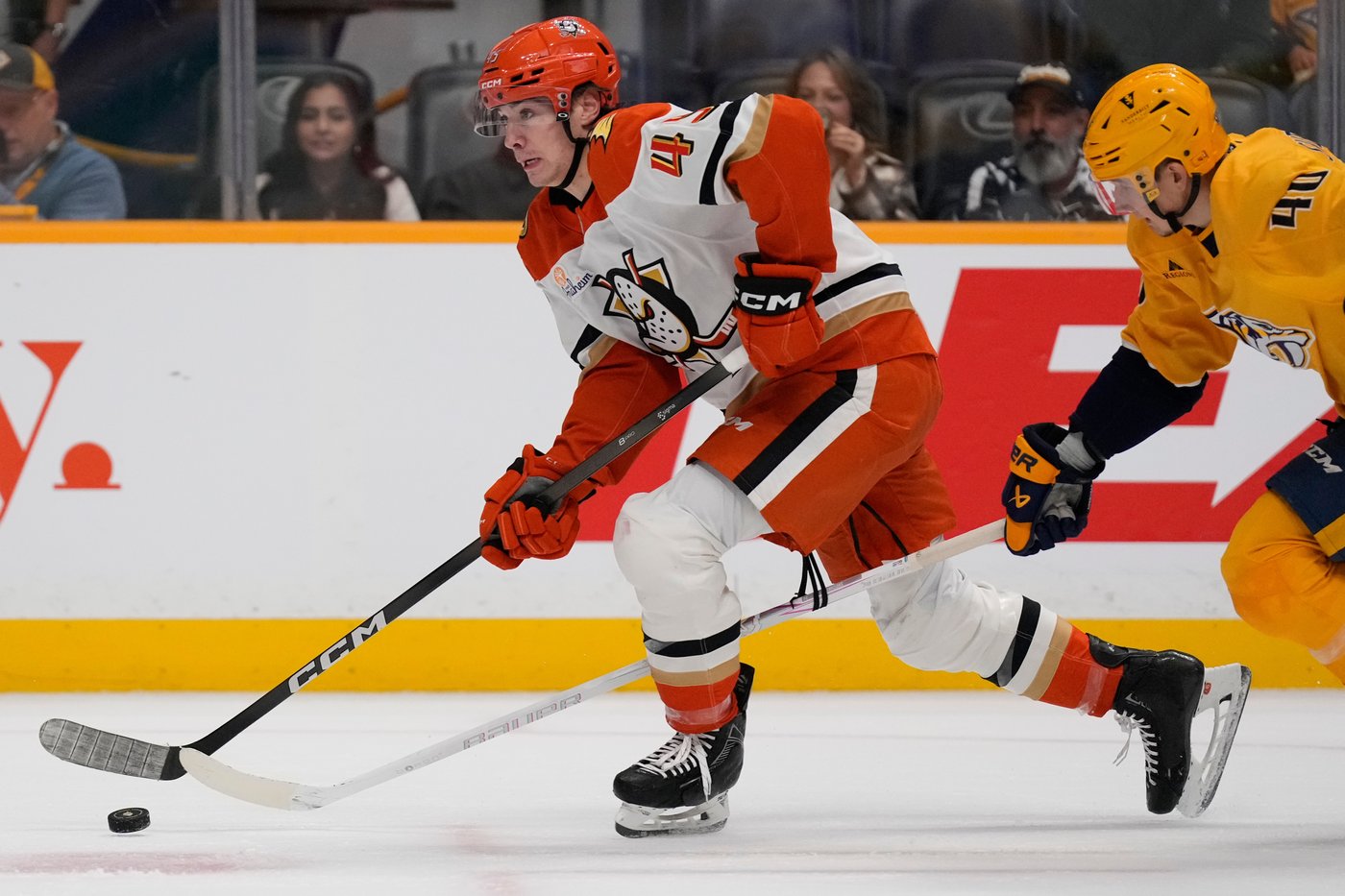 Ducks rookie Beckett Sennecke picks up his third goal of the season in 5-2 win over Predators | iNFOnews.ca
