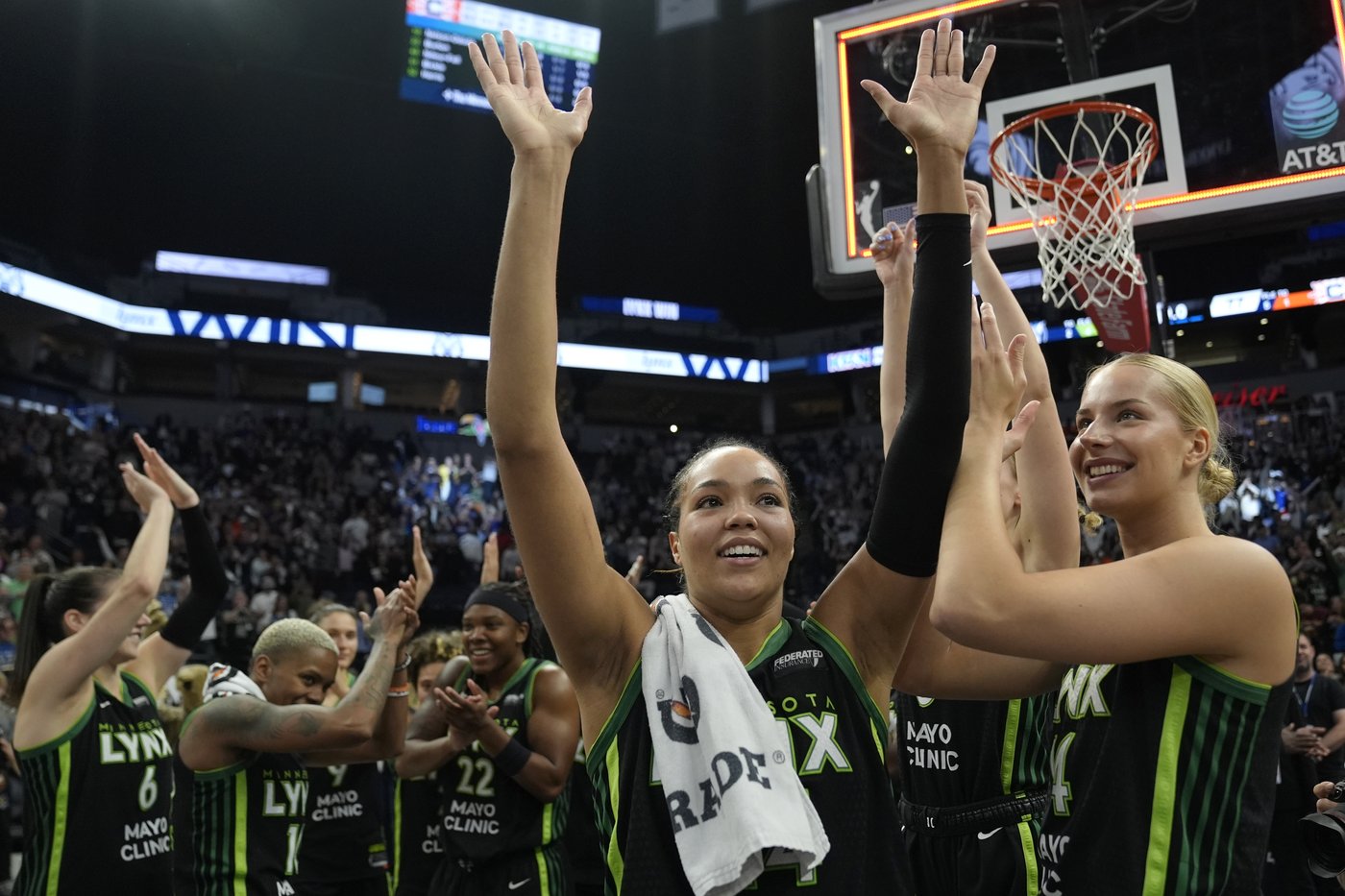 Lynx return to finals with 88-77 win over Sun in Game 5 behind Collier's 27 points, 11 rebounds | iNFOnews.ca