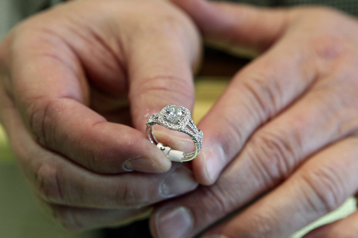 $70,000 engagement ring must be returned after canceled wedding, Massachusetts high court rules | iNFOnews.ca