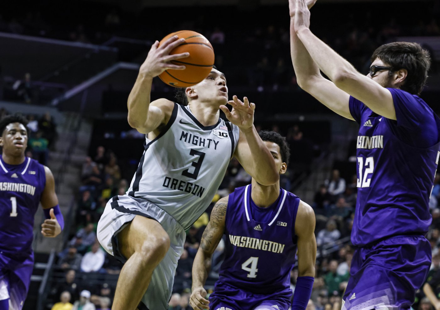 Bamba scores 21 to lead No. 15 Oregon to 82-71 win over Washington | iNFOnews.ca