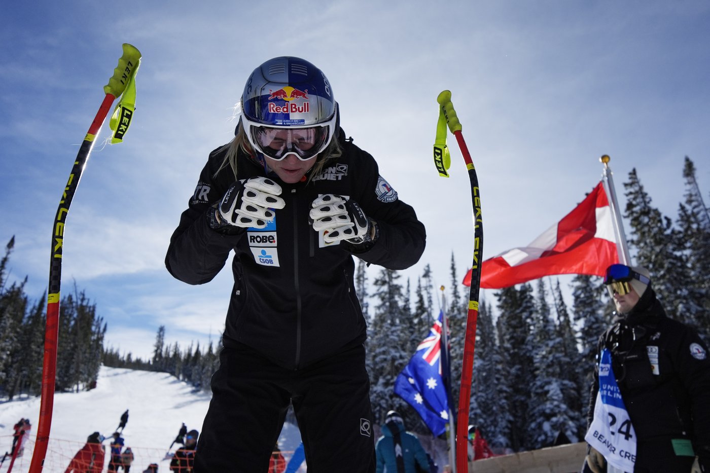 Skier/snowboarder Ester Ledecka has 2 Olympic races on same day in 2026, hoping for schedule change | iNFOnews.ca