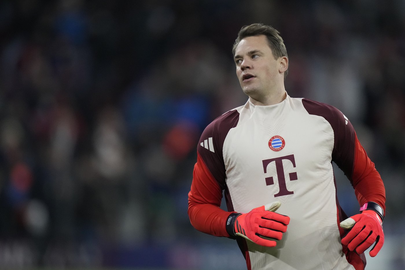 Manuel Neuer becomes Bayern's deadline-day signing with a 1-year contract extension | iNFOnews.ca Manuel Neuer becomes Bayern's deadline-day signing with a 1-year contract extension | iNFOnews.ca