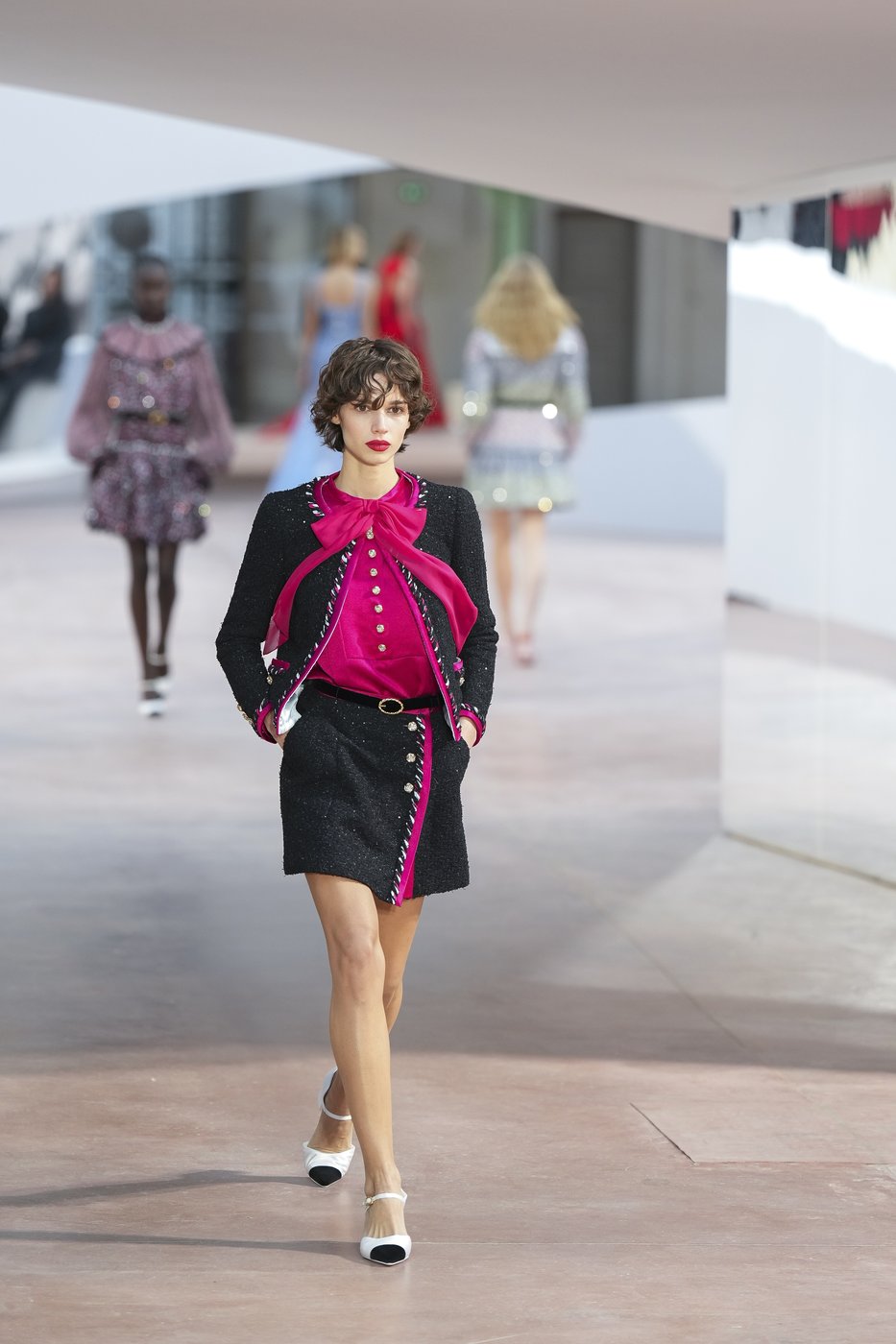 Chanel stuns with color, and Kylie Jenner, in Paris couture show | iNFOnews.ca
