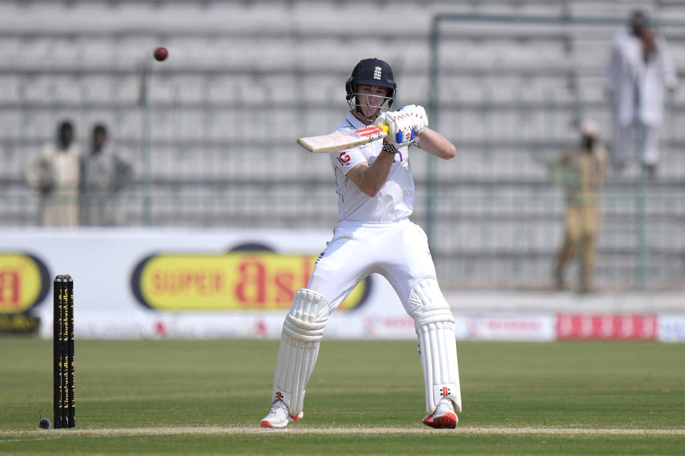 Brook and Root set batting records with 800-run England close to famous cricket win over Pakistan | iNFOnews.ca Brook and Root set batting records with 800-run England close to famous cricket win over Pakistan | iNFOnews.ca