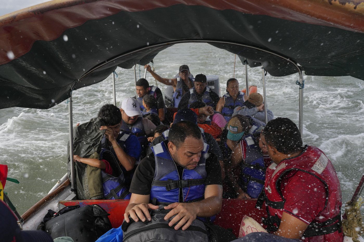 14,000 US-bound migrants have returned south since Trump border changes, UN says | iNFOnews.ca