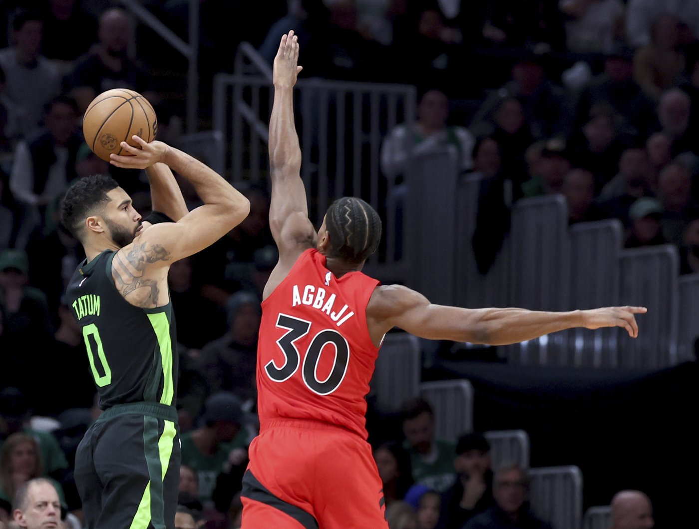 Tatum's 3-pointer at the buzzer in OT gives the Celtics a 126-123 victory over the Raptors | iNFOnews.ca Tatum's 3-pointer at the buzzer in OT gives the Celtics a 126-123 victory over the Raptors | iNFOnews.ca