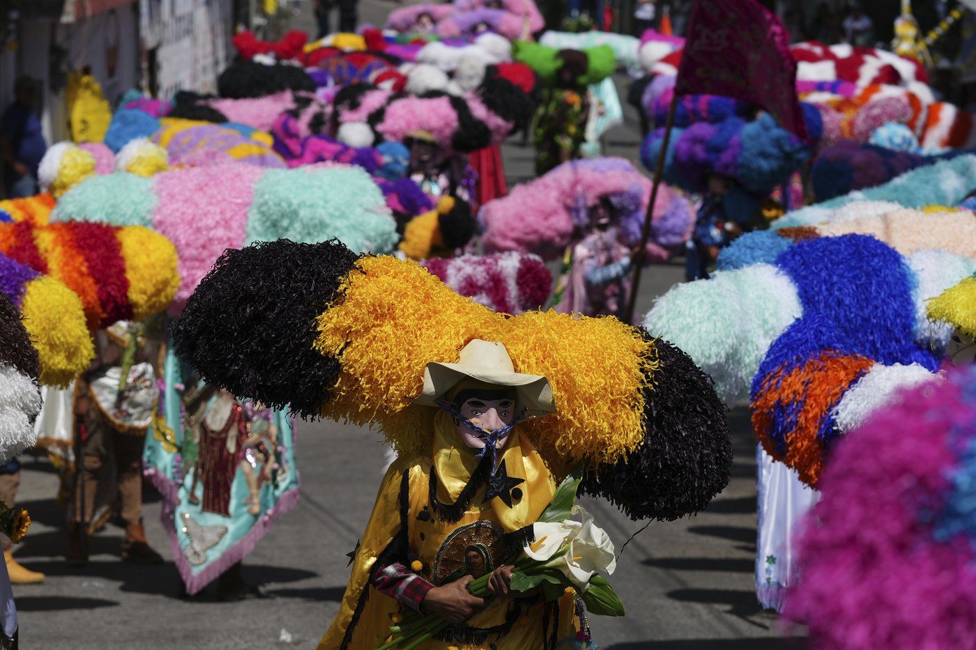 Easter is celebrated with giant caterpillar-like hats and flames in this Mexican town | iNFOnews.ca Easter is celebrated with giant caterpillar-like hats and flames in this Mexican town | iNFOnews.ca