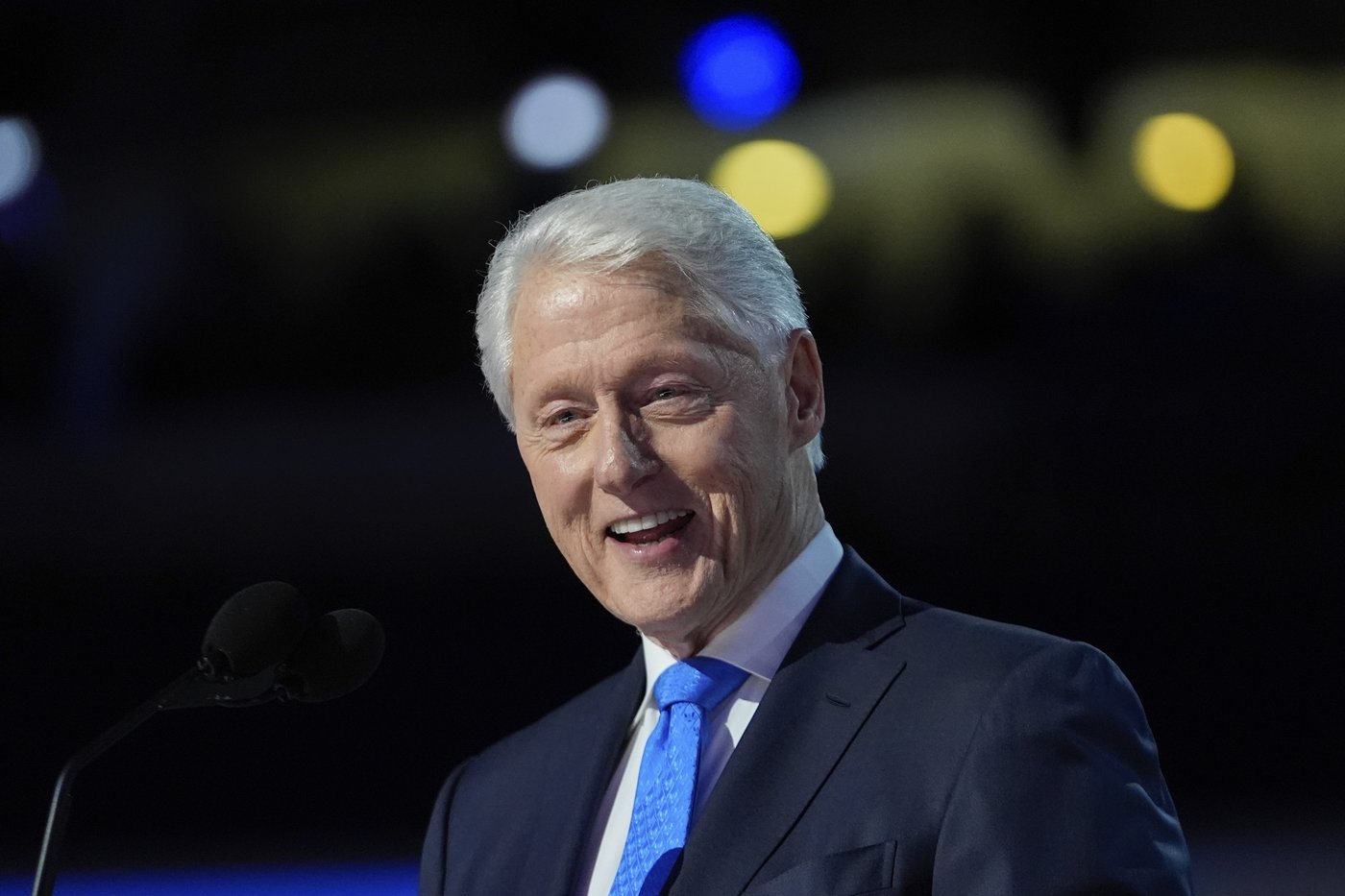 Bill Clinton is hospitalized with a fever but in good spirits, spokesperson says | iNFOnews.ca Bill Clinton is hospitalized with a fever but in good spirits, spokesperson says | iNFOnews.ca