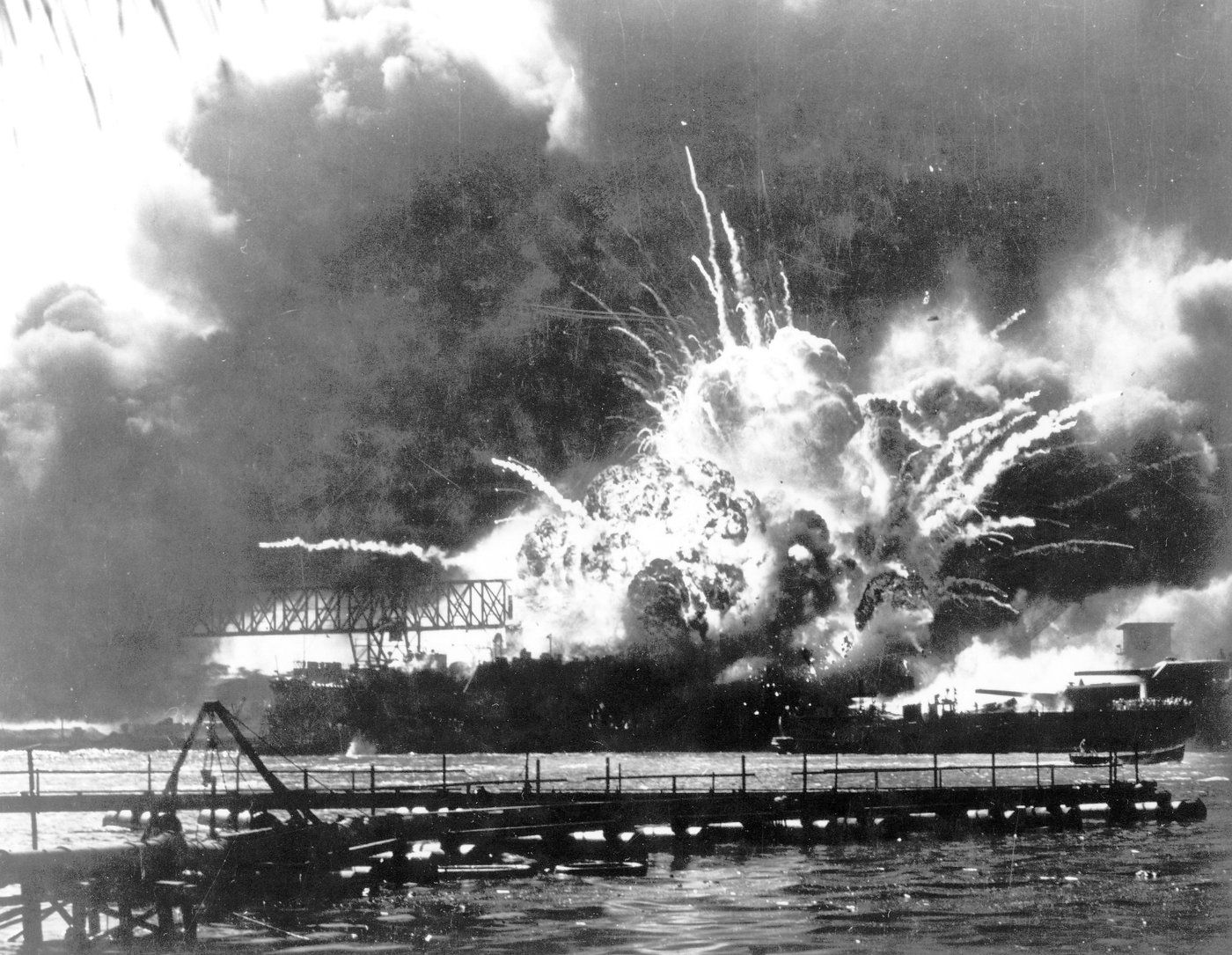 2 Pearl Harbor survivors, ages 104 and 102, return to Hawaii to honor those killed in 1941 attack | iNFOnews.ca 2 Pearl Harbor survivors, ages 104 and 102, return to Hawaii to honor those killed in 1941 attack | iNFOnews.ca