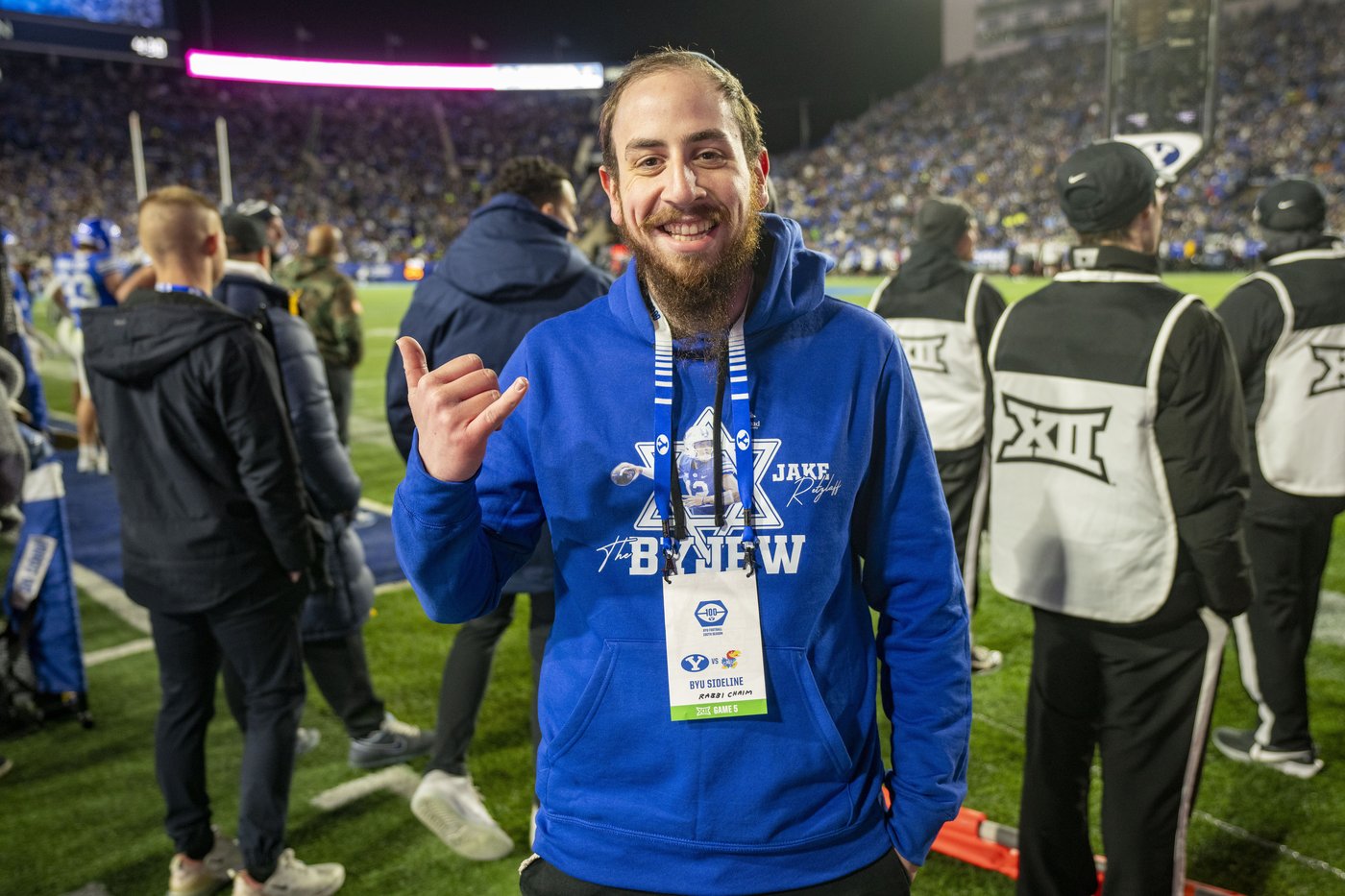 BYU quarterback Jake Retzlaff brings touchdowns and Jewish teachings to predominantly Mormon school | iNFOnews.ca