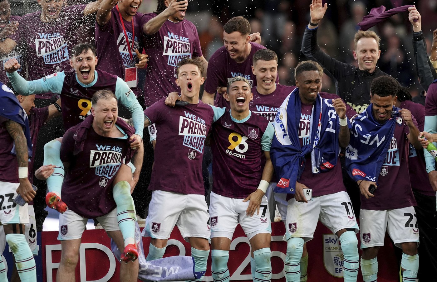 Forest beats Spurs to move into third and Leeds and Burnley win promotion from the Championship | iNFOnews.ca