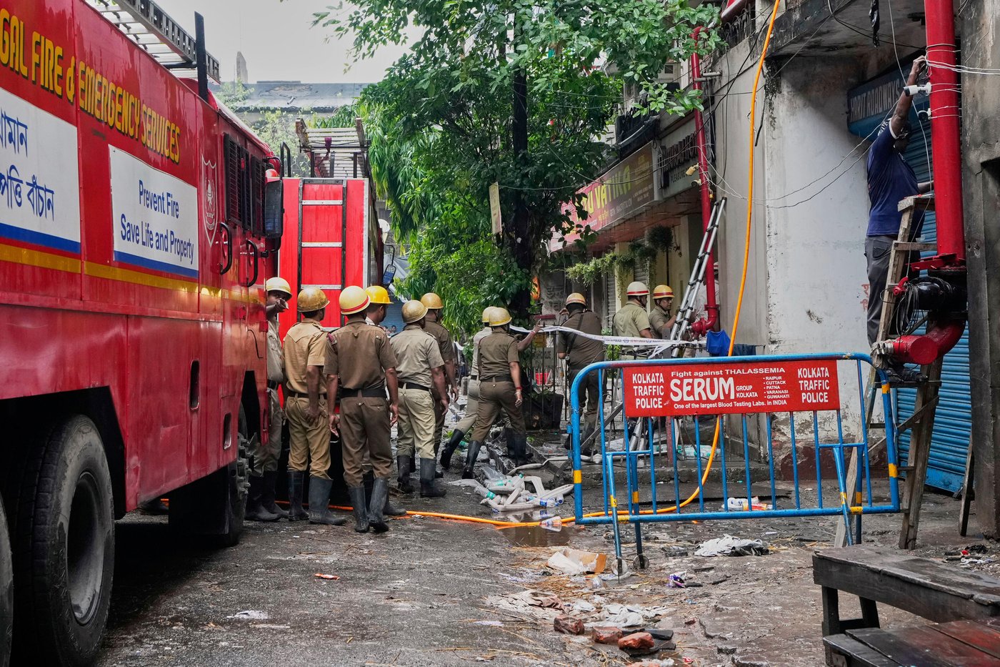 Fire tears through hotel in eastern Indian city of Kolkata, killing at least 14 people | iNFOnews.ca Fire tears through hotel in eastern Indian city of Kolkata, killing at least 14 people | iNFOnews.ca