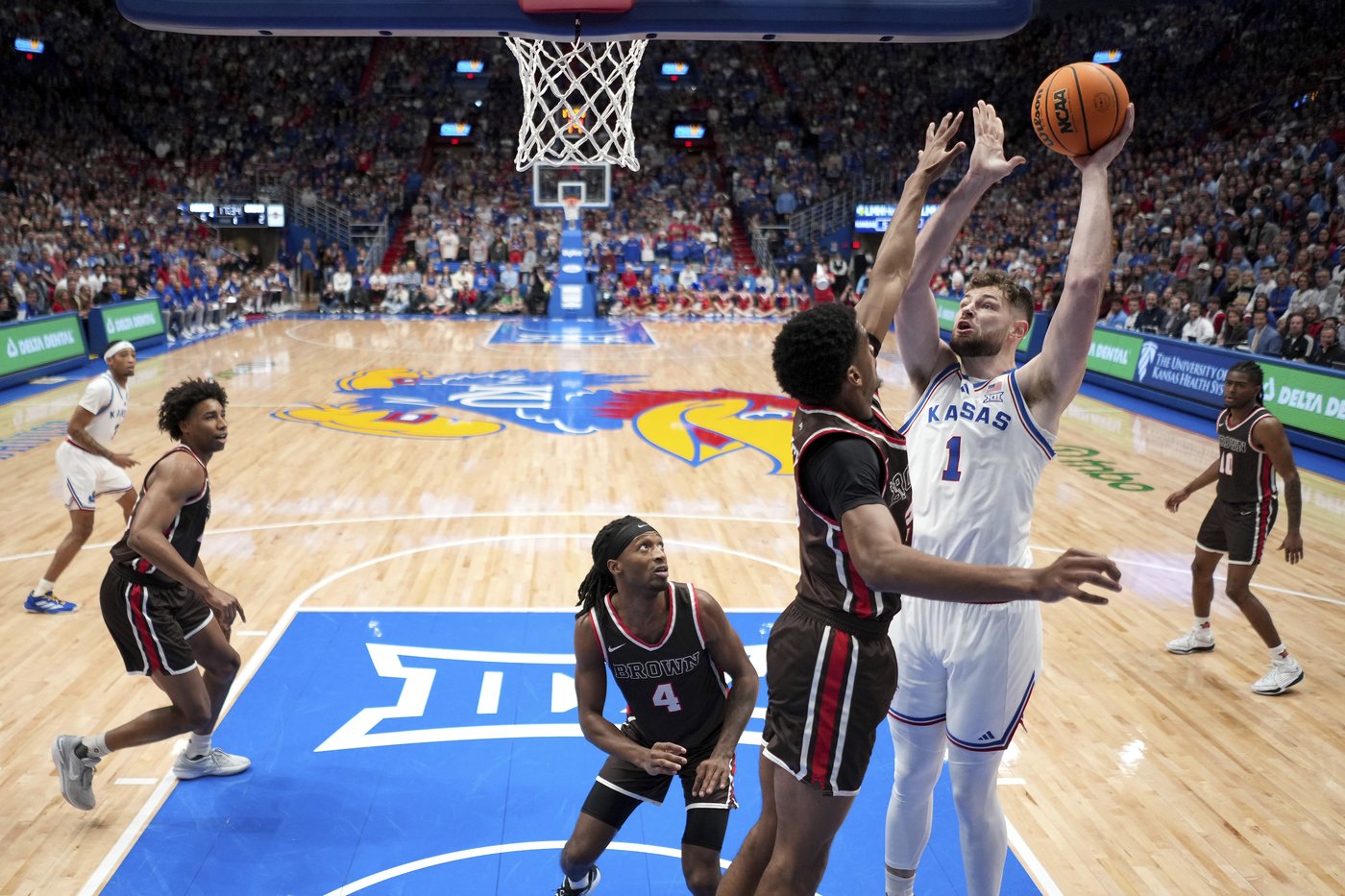 Mayo and Dickinson power No. 8 Kansas to an 87-53 win over Brown | iNFOnews.ca