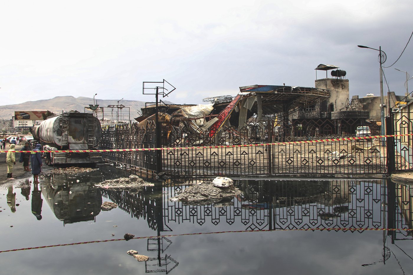 Death toll from Israeli strikes on Yemen’s capital rises to 10, authorities say | iNFOnews.ca Death toll from Israeli strikes on Yemen’s capital rises to 10, authorities say | iNFOnews.ca