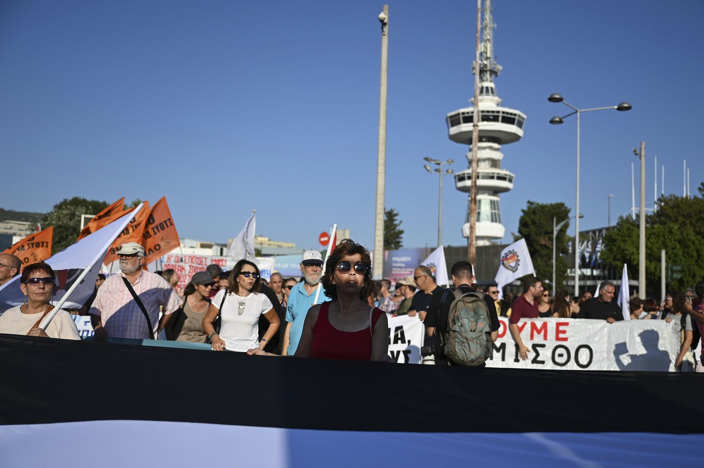 Greek prime minister unveils broad tax-cuts package in keynote policy speech | iNFOnews.ca