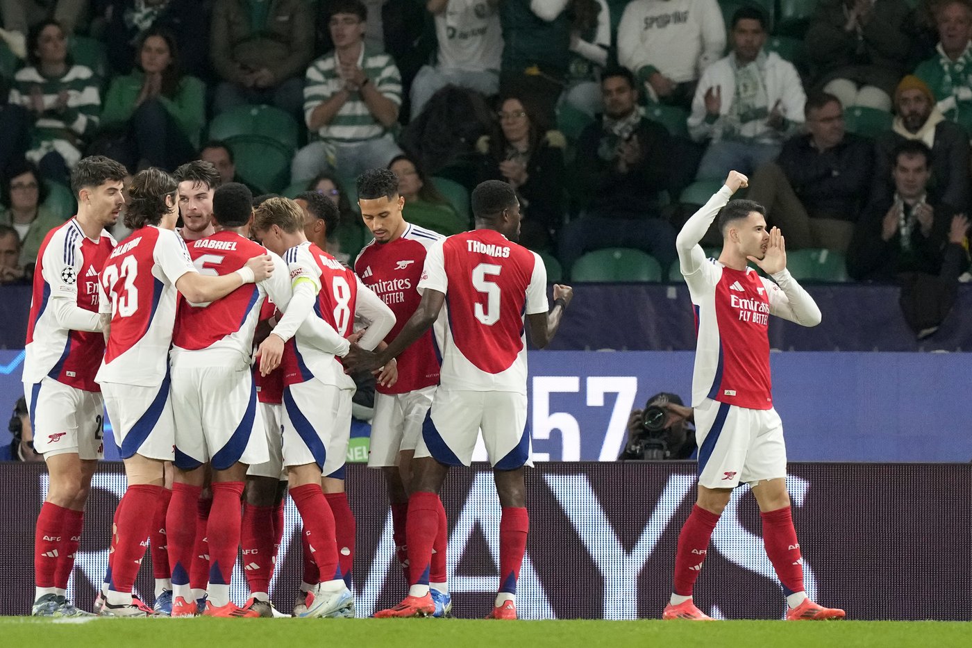 Man United opens FA Cup title defense at Arsenal and Man City to play 'Class of 92'-owned Salford | iNFOnews.ca Man United opens FA Cup title defense at Arsenal and Man City to play 'Class of 92'-owned Salford | iNFOnews.ca