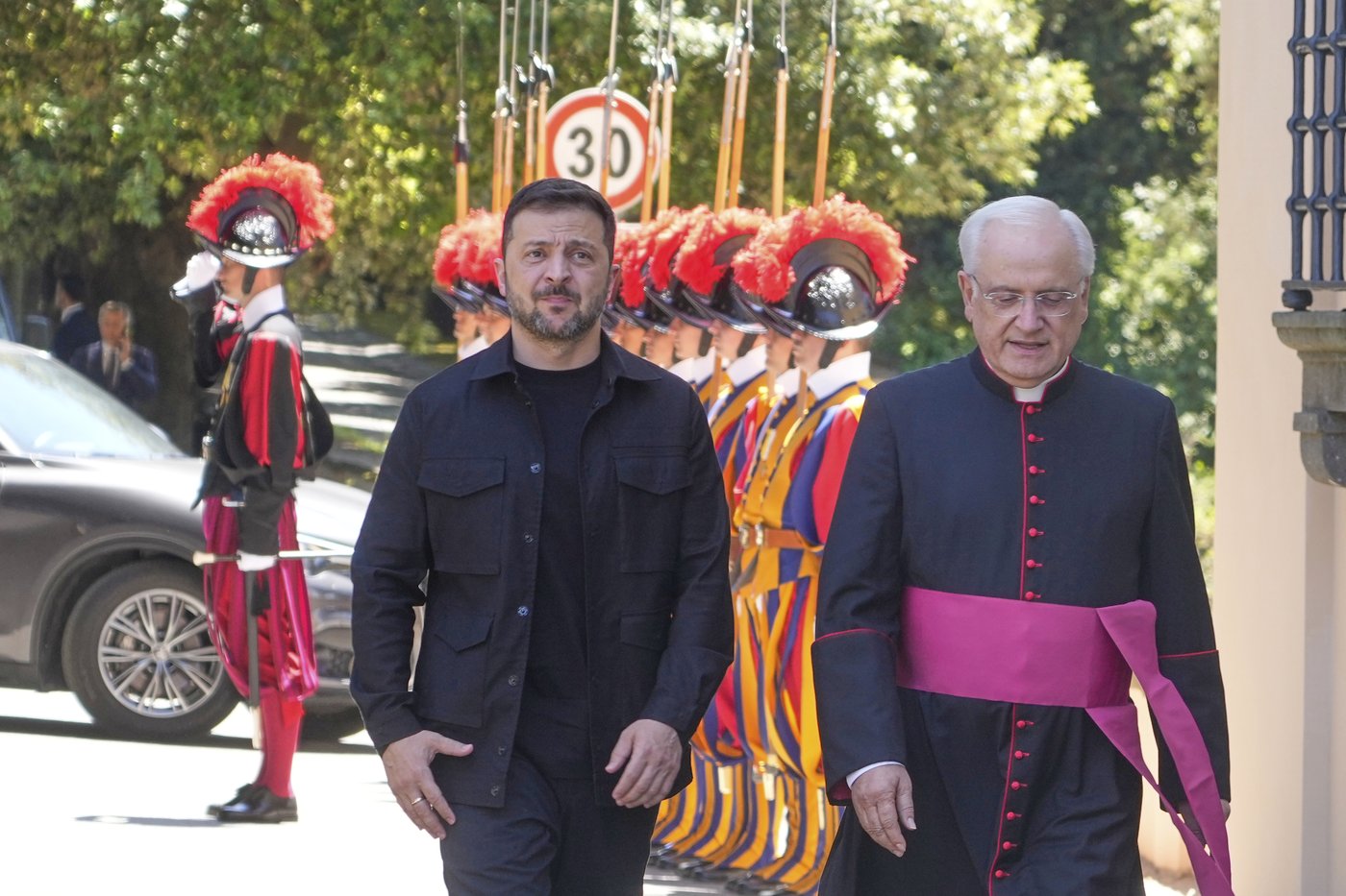 Ukraine's Zelenskyy meets with Pope Leo XIV. Both propose the Vatican as site for peace talks | iNFOnews.ca Ukraine's Zelenskyy meets with Pope Leo XIV. Both propose the Vatican as site for peace talks | iNFOnews.ca