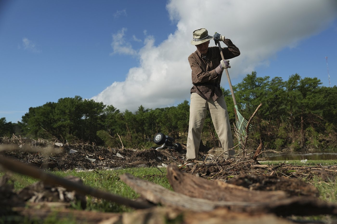 PHOTO COLLECTION: Texas floods leave dozens dead and missing as rescuers search devastated landscape | iNFOnews.ca PHOTO COLLECTION: Texas floods leave dozens dead and missing as rescuers search devastated landscape | iNFOnews.ca