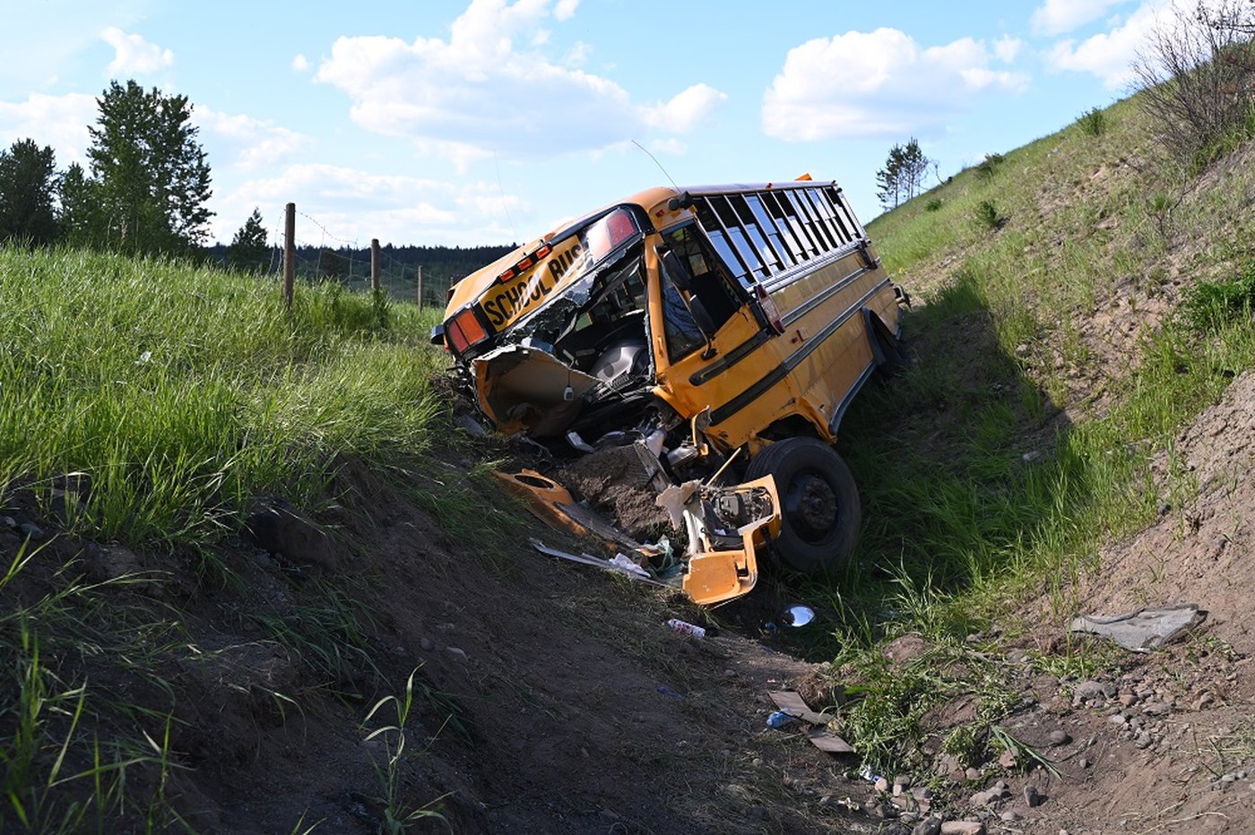 B.C. school bus crash was 'tragic accident,' set off by medical event: police | iNFOnews.ca B.C. school bus crash was 'tragic accident,' set off by medical event: police | iNFOnews.ca