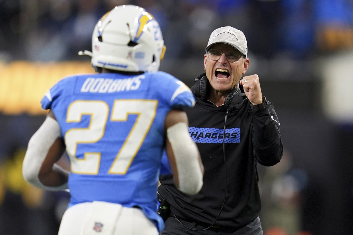 Chargers beat Bengals 34-27 on Dobbins' late TD after squandering 21-point lead | iNFOnews.ca