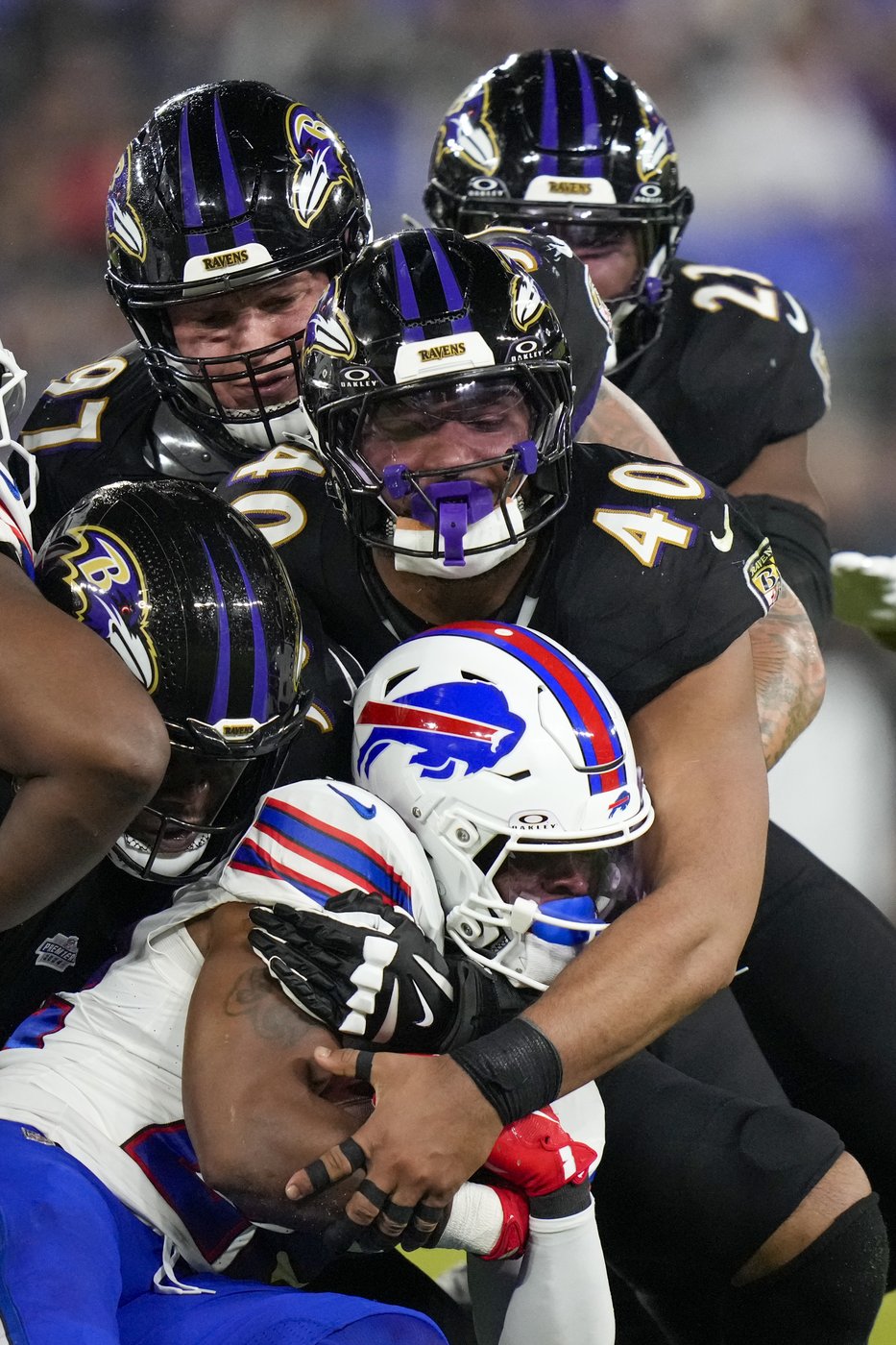 Henry runs for 199 yards and Jackson has 3 TDs as Ravens rout previously unbeaten Bills 35-10 | iNFOnews.ca Henry runs for 199 yards and Jackson has 3 TDs as Ravens rout previously unbeaten Bills 35-10 | iNFOnews.ca