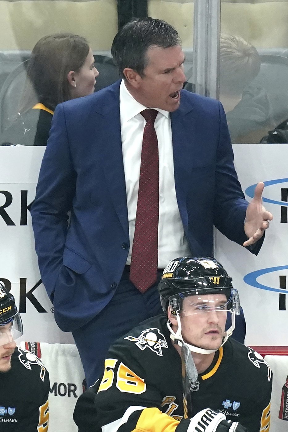 Rantanen records hat trick in 600th game and adds two assists as the Avalanche drill Pittsburgh 6-2 | iNFOnews.ca Rantanen records hat trick in 600th game and adds two assists as the Avalanche drill Pittsburgh 6-2 | iNFOnews.ca