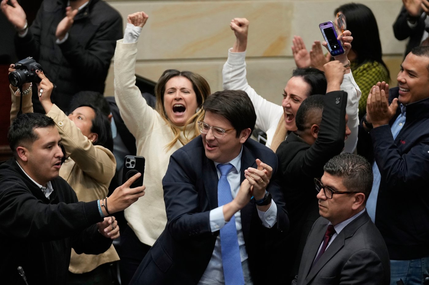 Colombian senator and would-be presidential candidate is shot and wounded at Bogota rally | iNFOnews.ca
