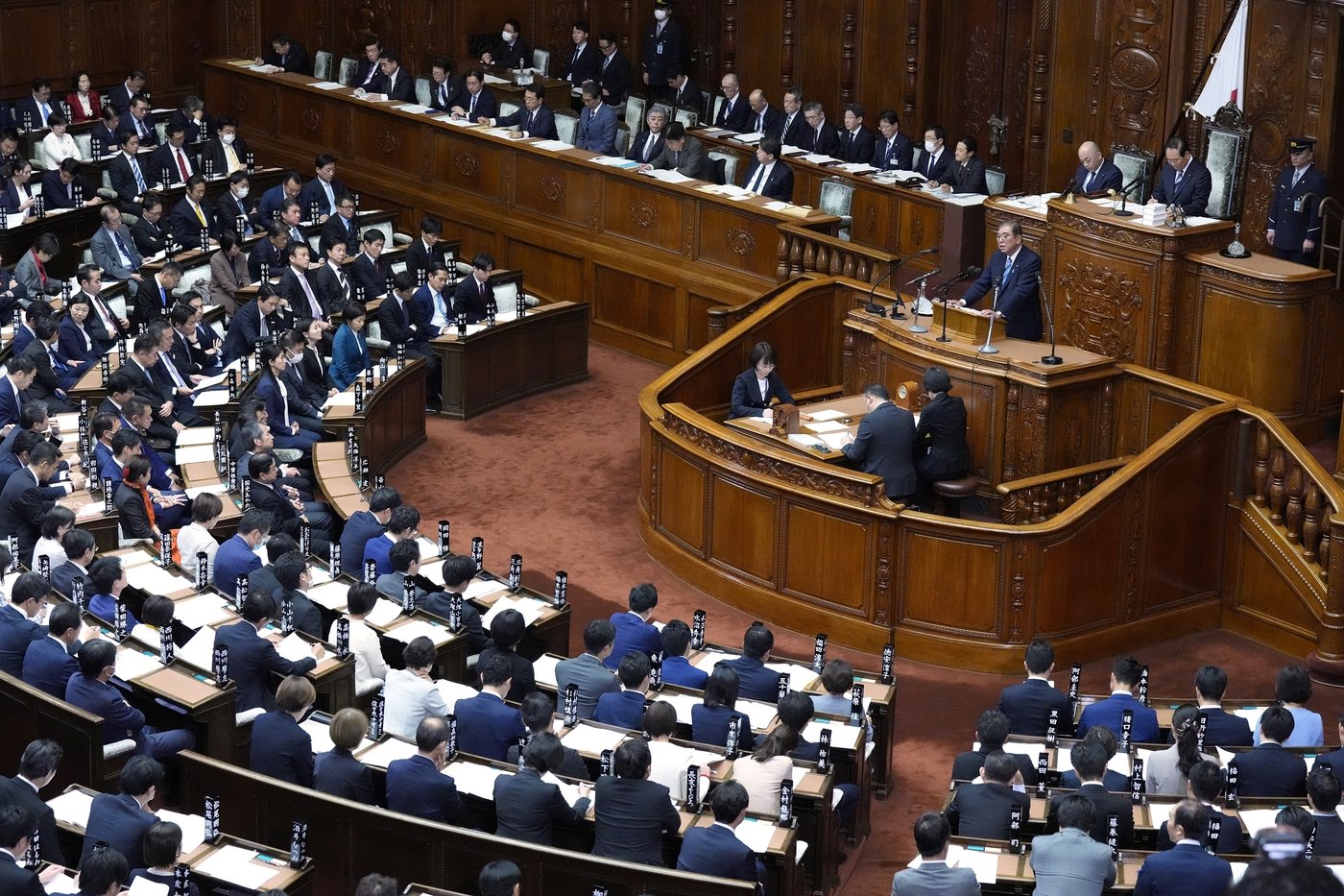Embattled Japan leader vows to cooperate with long-ignored opposition in bid to save his government | iNFOnews.ca