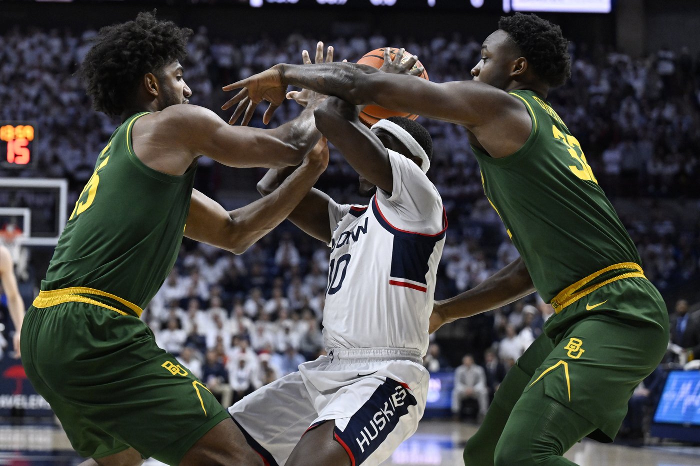 McNeeley scores 17 points as No. 25 UConn rallies to a 76-72 win over No. 15 Baylor | iNFOnews.ca