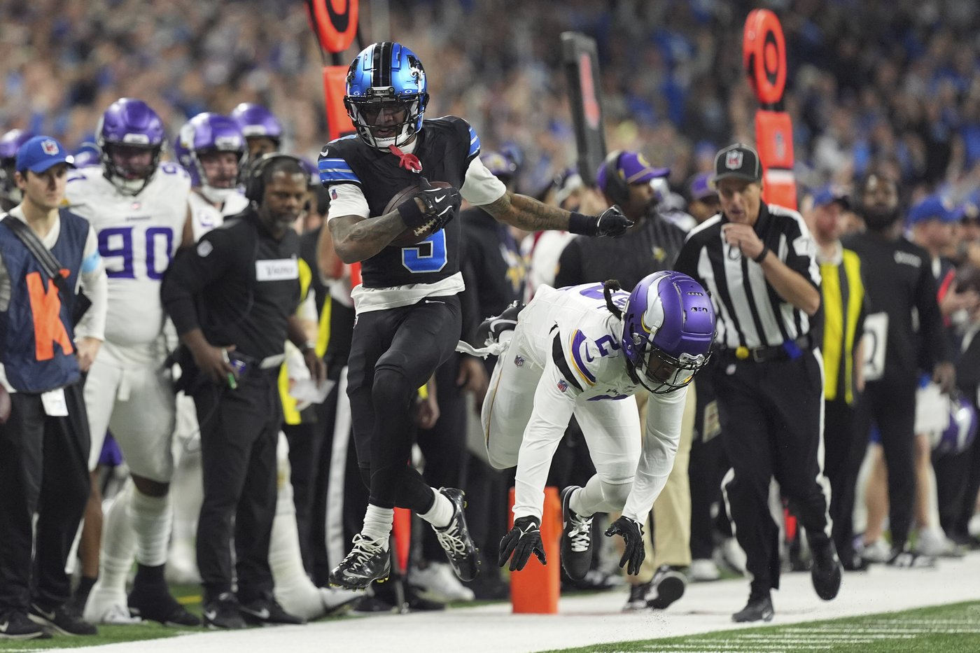 Lions beat Vikings 31-9, win NFC North and No. 1 seed, dropping division rivals to No. 5 | iNFOnews.ca Lions beat Vikings 31-9, win NFC North and No. 1 seed, dropping division rivals to No. 5 | iNFOnews.ca