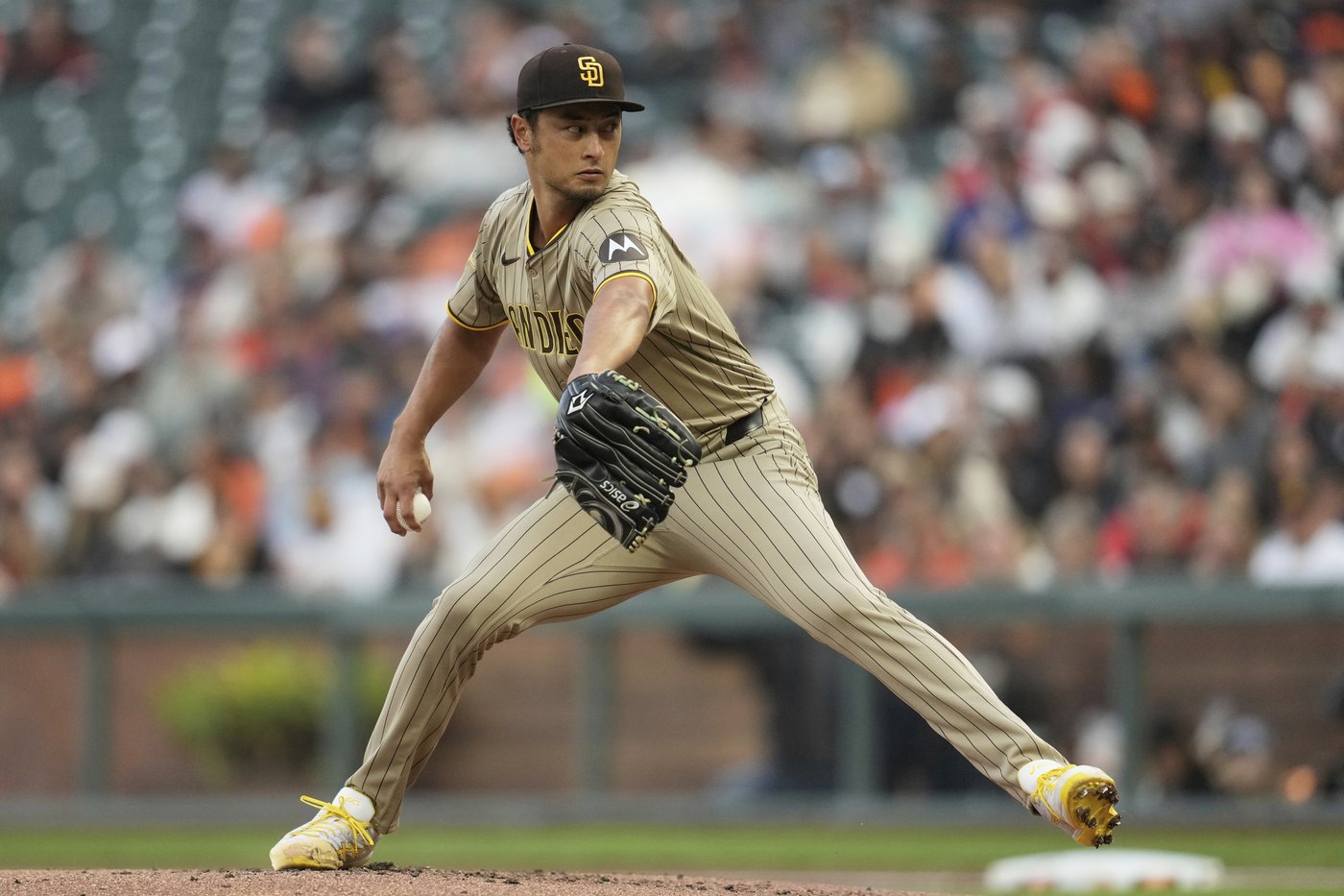 Freddy Fermin hits two-run homer to help back Yu Darvish as Padres beat Giants 4-1 | iNFOnews.ca