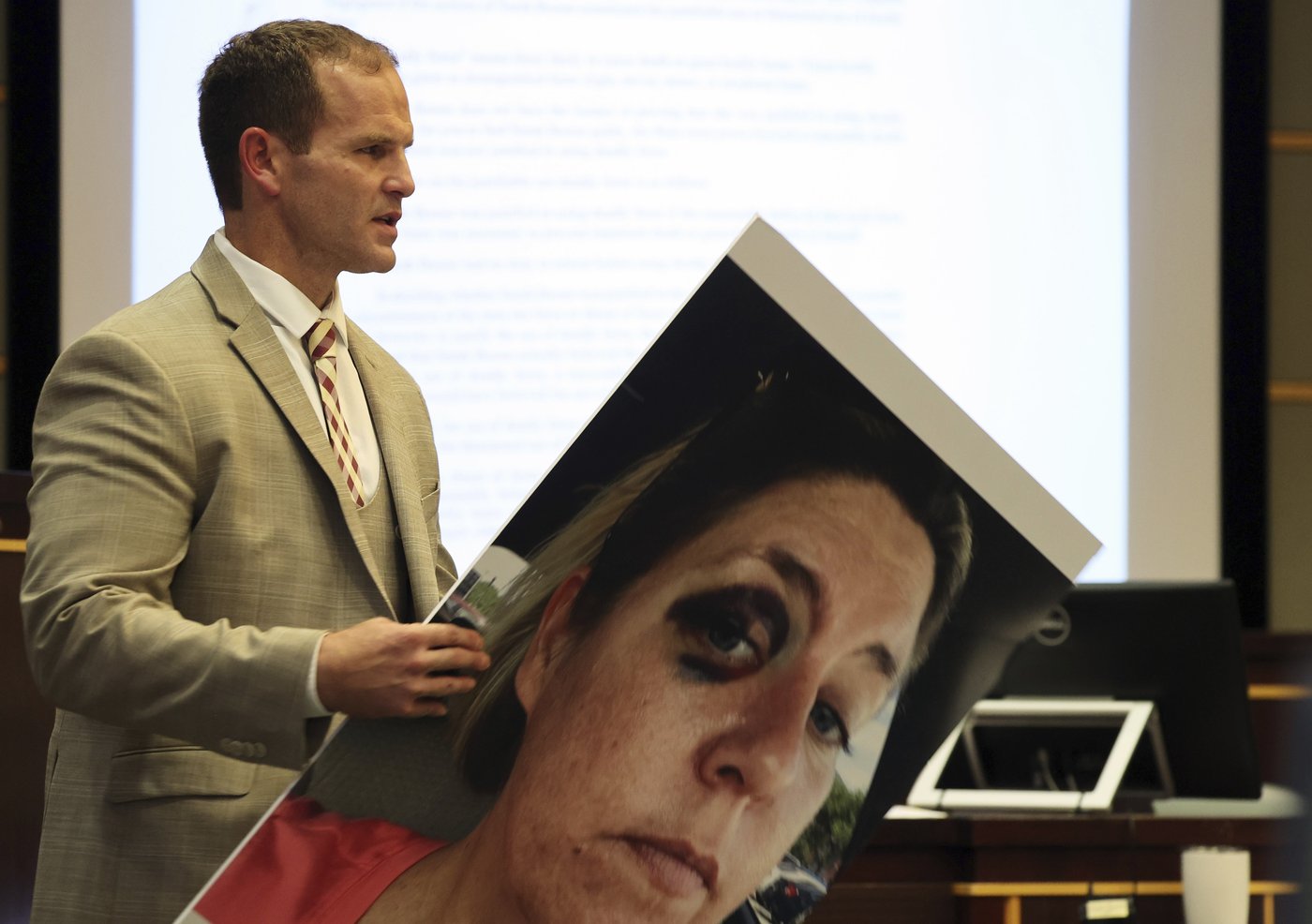 Florida woman found guilty of murder for leaving her boyfriend to die in a suitcase | iNFOnews.ca