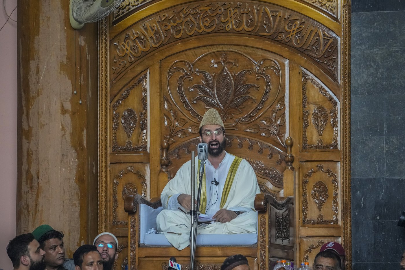 Top Kashmir leader says India has silenced dissenting voices as region votes in final phase of polls | iNFOnews.ca