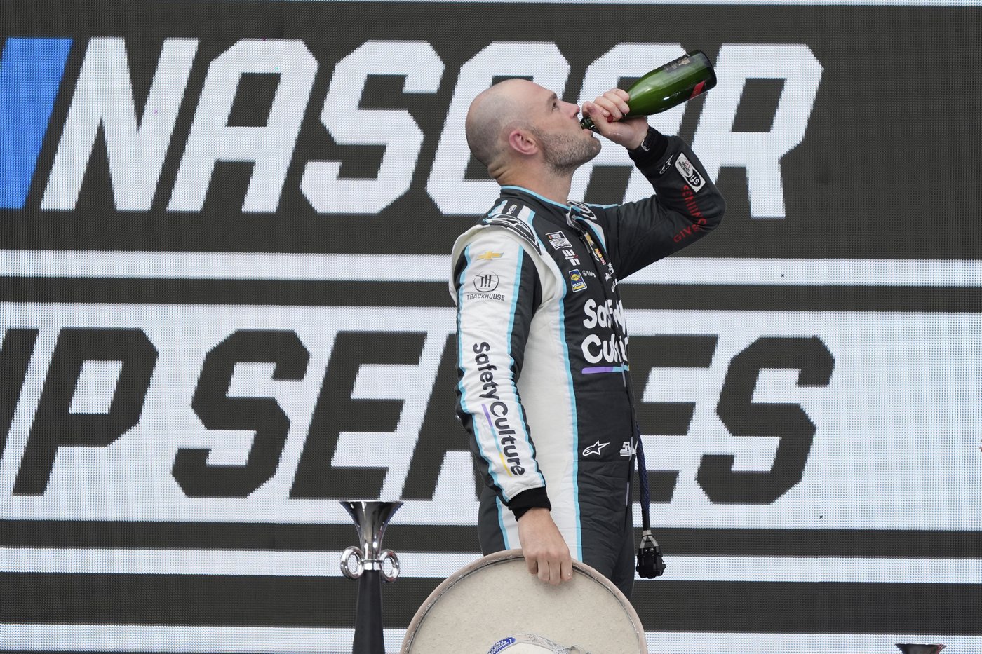 Van Gisbergen's emotional win in Mexico City locks him into NASCAR playoffs | iNFOnews.ca Van Gisbergen's emotional win in Mexico City locks him into NASCAR playoffs | iNFOnews.ca
