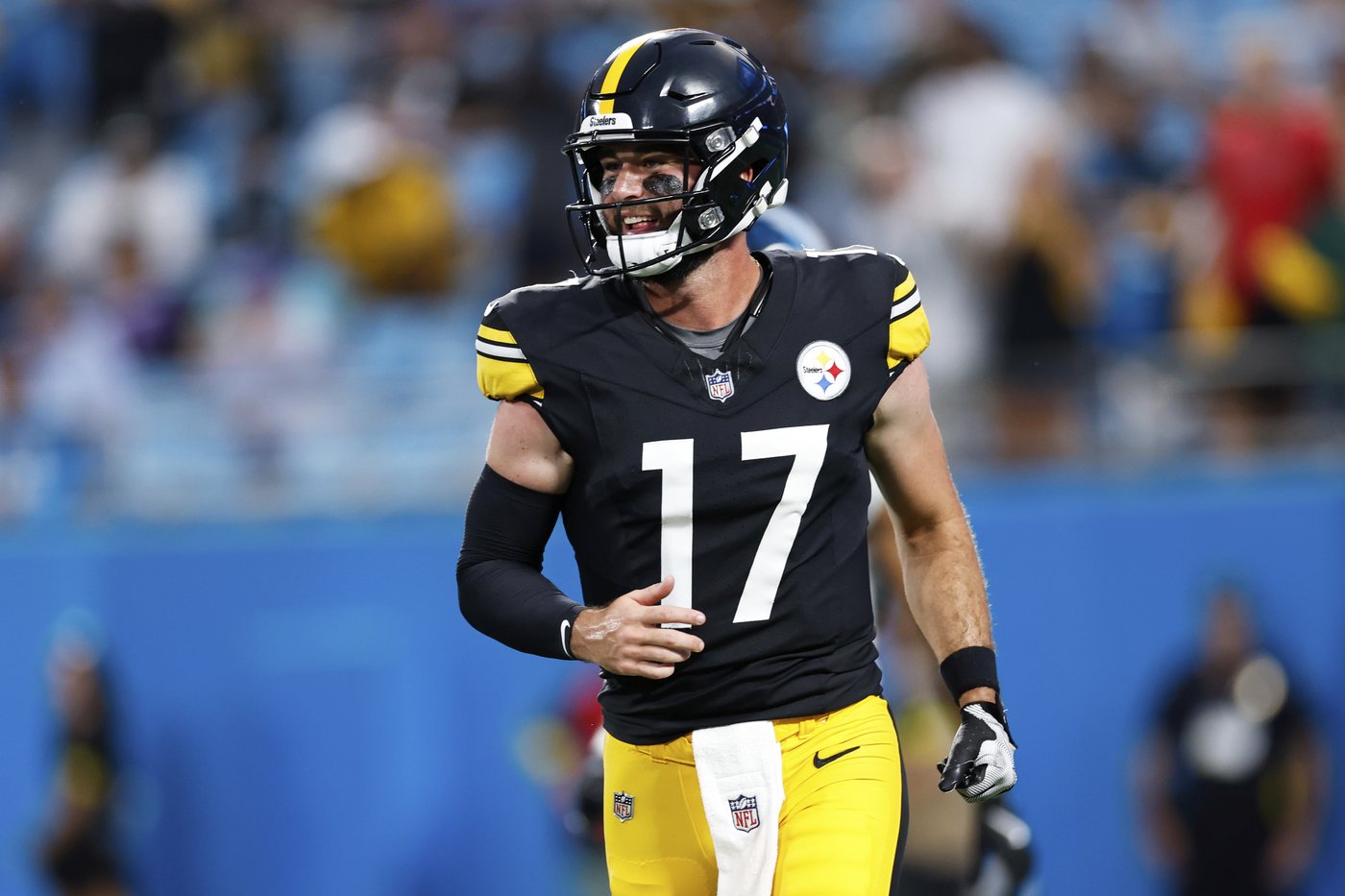Steelers beat Panthers 19-10 in preseason finale, but lose 1st-round pick Harmon to sprained knee | iNFOnews.ca