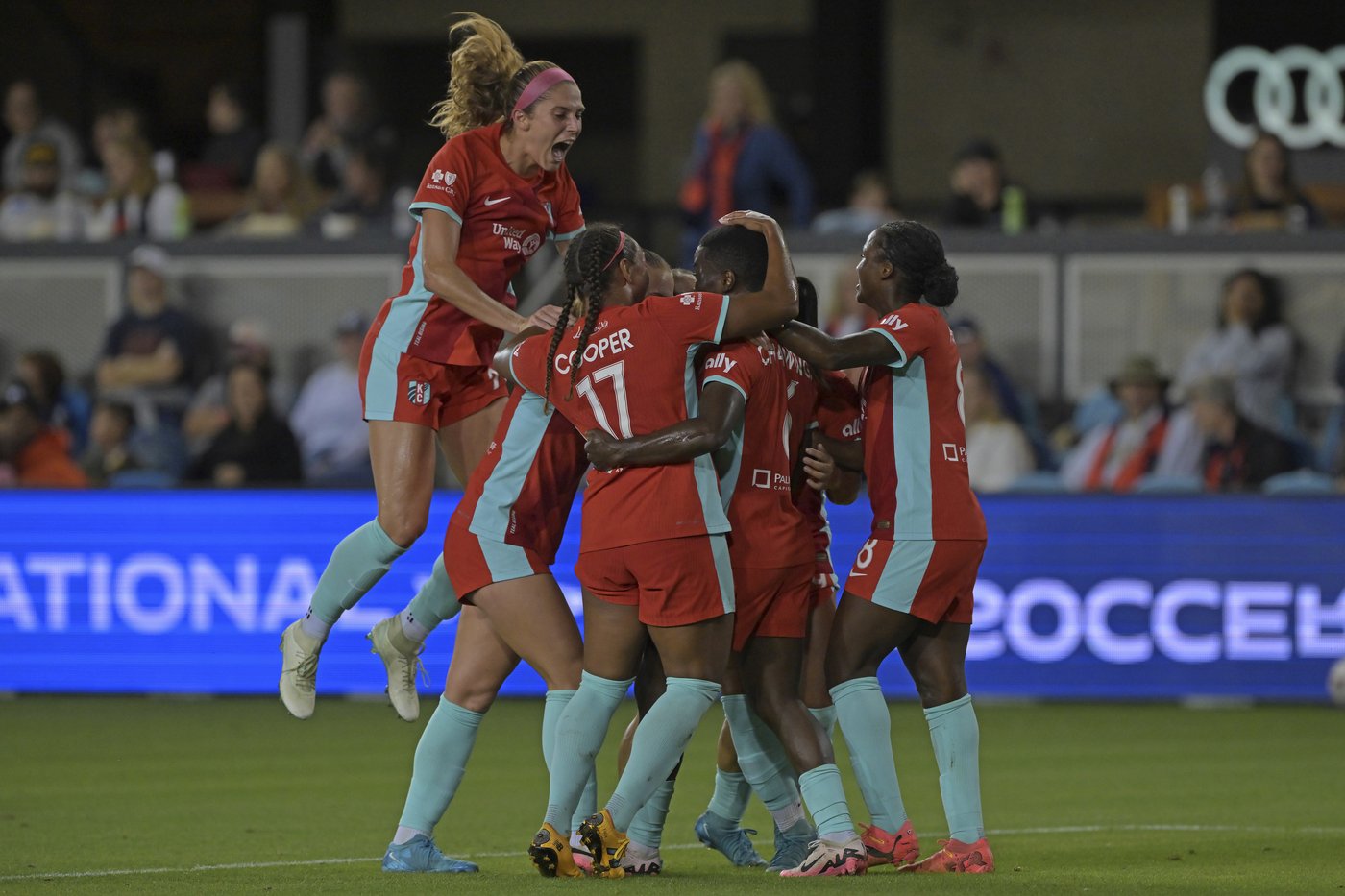 Temwa Chawinga breaks NWSL scoring record to help KC Current take down Bay FC | iNFOnews.ca