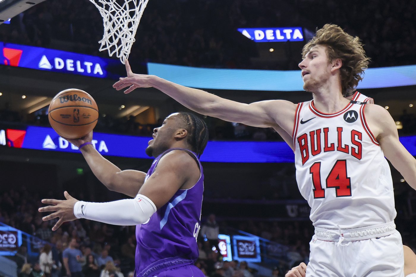 Coby White's 26 points leads balanced scoring effort as Bulls deal Jazz 10th straight loss, 111-97 | iNFOnews.ca
