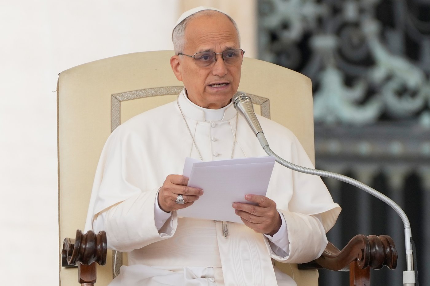 Pope condemns antisemitism and vows to fight it as tensions rise over Israel's war in Gaza | iNFOnews.ca