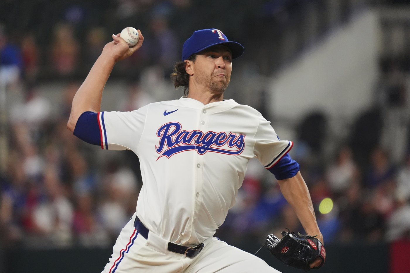 Jacob deGrom strikes out 9 and helps the Rangers to a 6-2 win over the Athletics | iNFOnews.ca