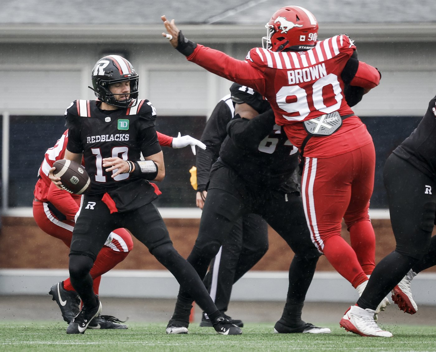 Crum to start at QB as Redblacks set for home matchup against winless Argonauts | iNFOnews.ca