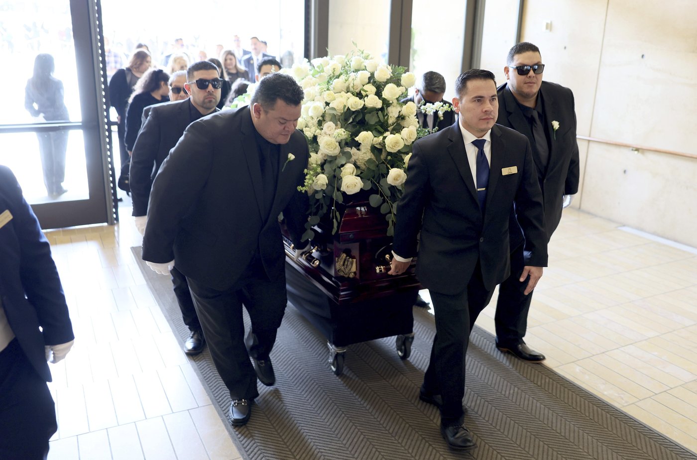 Dodgers star Fernando Valenzuela remembered for having 'the heart of a lion' at his funeral | iNFOnews.ca Dodgers star Fernando Valenzuela remembered for having 'the heart of a lion' at his funeral | iNFOnews.ca