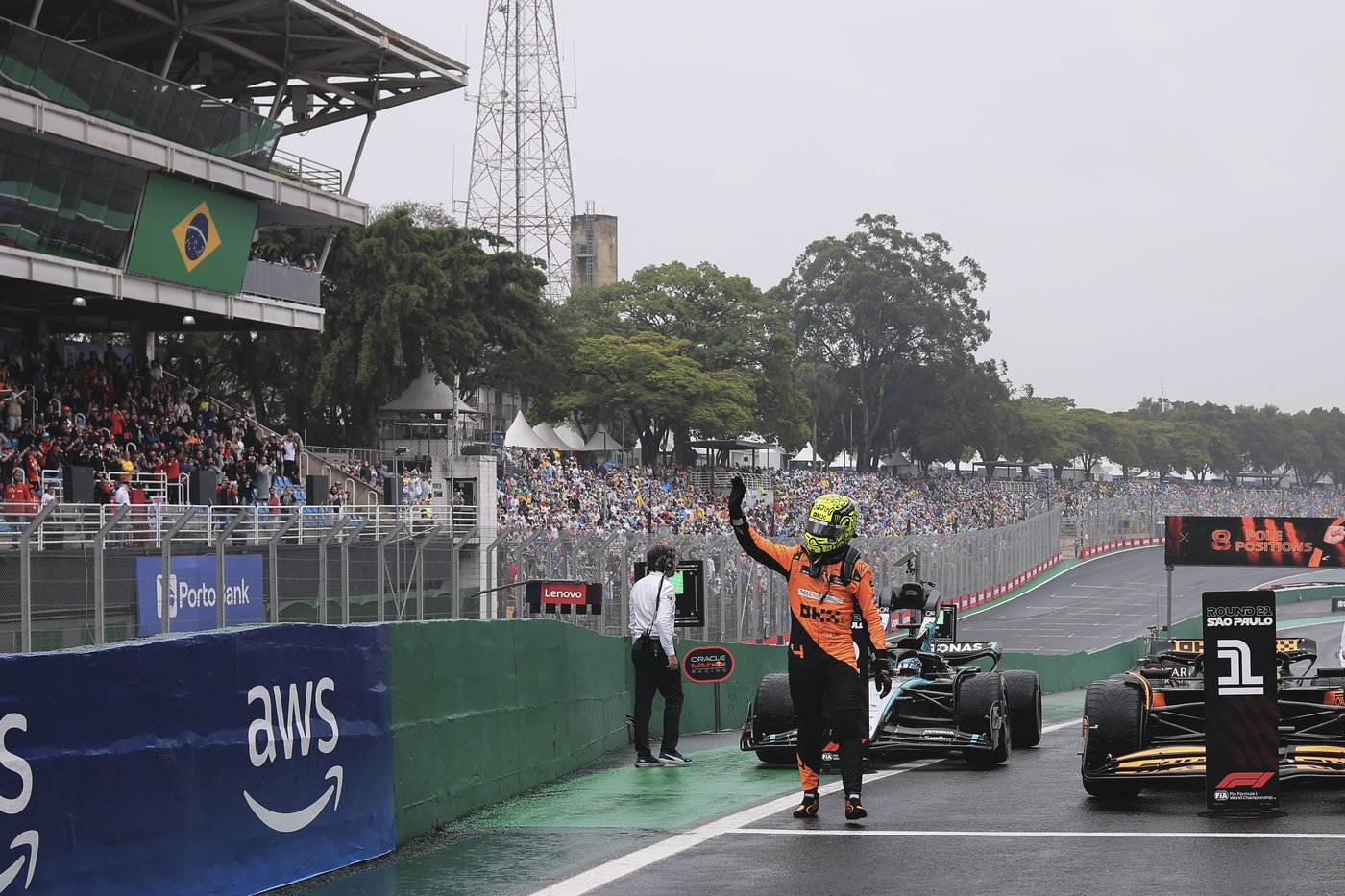Red Bull's Verstappen nears 4th straight F1 title after winning Brazilian Grand Prix under rain | iNFOnews.ca
