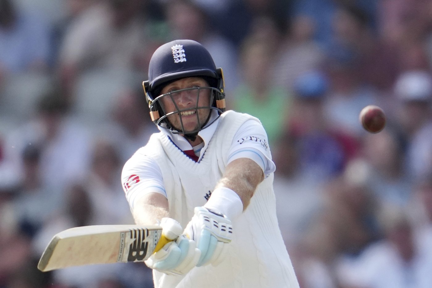 Joe Root becomes the 2nd highest scorer in test cricket as England takes control against India | iNFOnews.ca