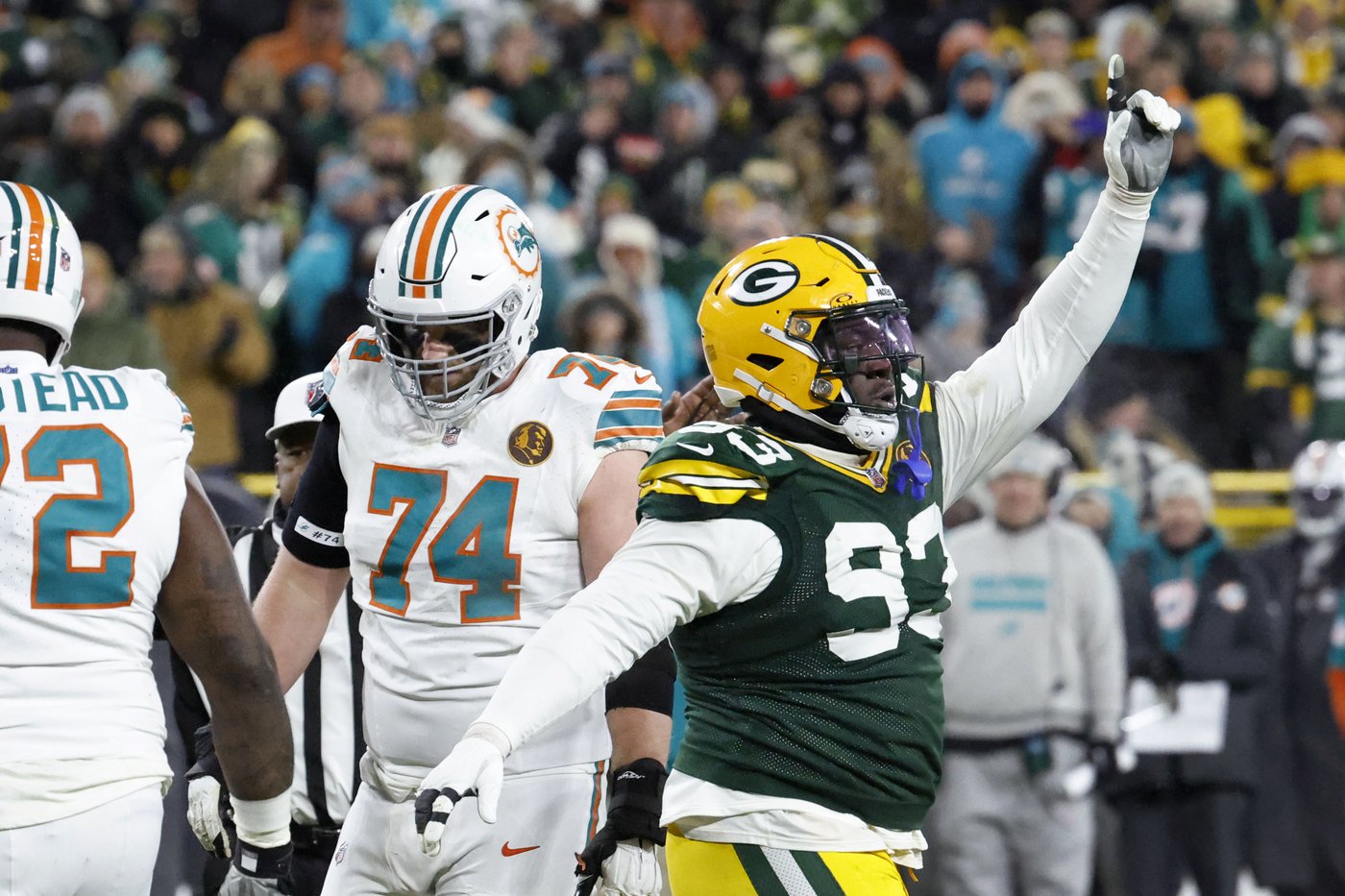 Dolphins' struggles in the cold continue with 30-17 loss to Packers at Lambeau Field | iNFOnews.ca
