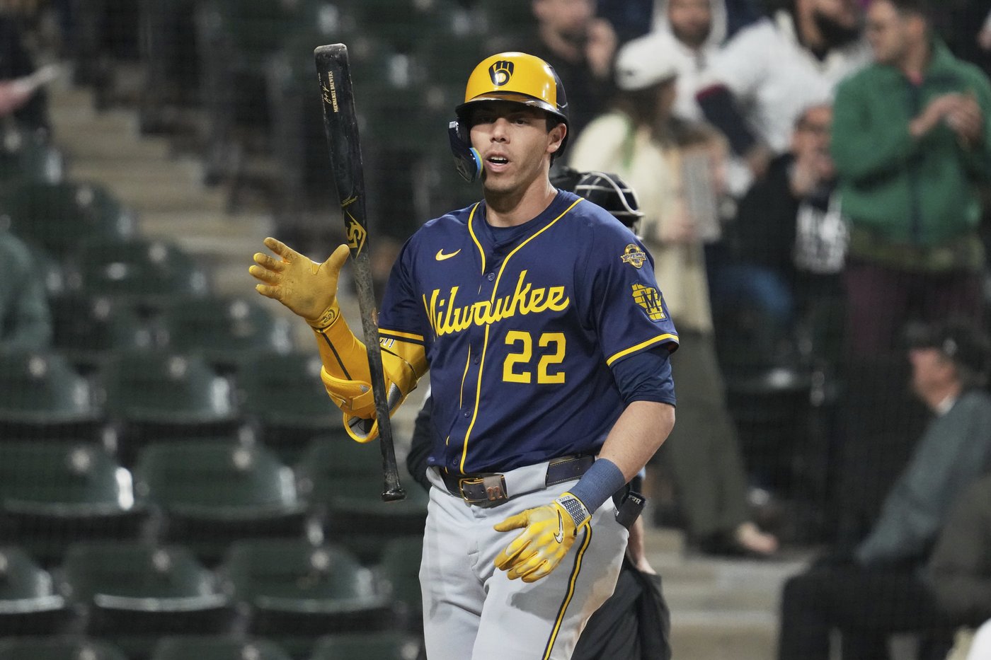 Durbin gets key 2-run single as the Brewers beat the lowly White Sox 7-2 | iNFOnews.ca Durbin gets key 2-run single as the Brewers beat the lowly White Sox 7-2 | iNFOnews.ca