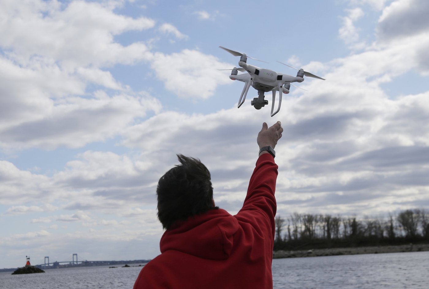 Homeland security officials meet with lawmakers about mysterious drone flights in New Jersey | iNFOnews.ca